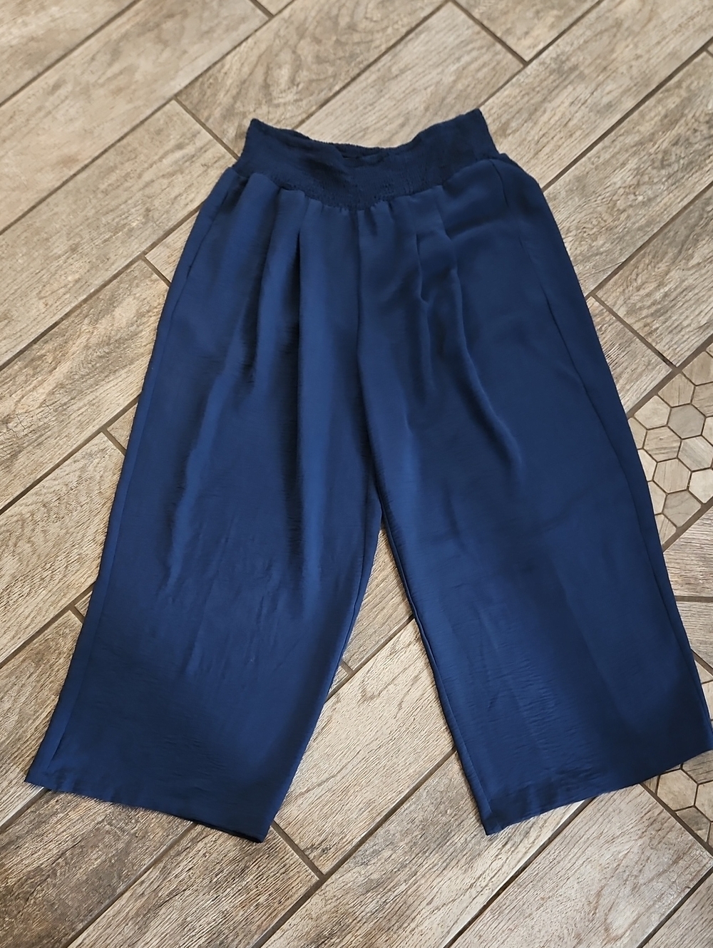 Women’s Navy Wide-Leg Pants - Picture 1 of 3